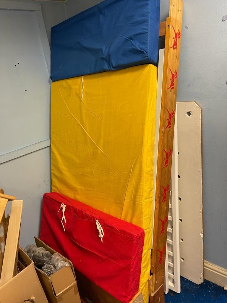 TODDLER BED with 3 mattress ONLY £24/- for all
