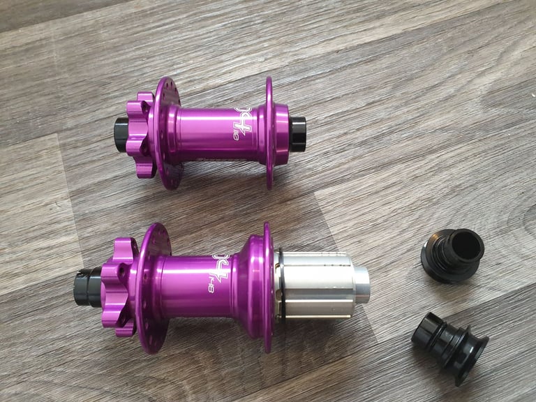 Hope hub Pro 4 set in purple. Boost front & rear. HG or XD