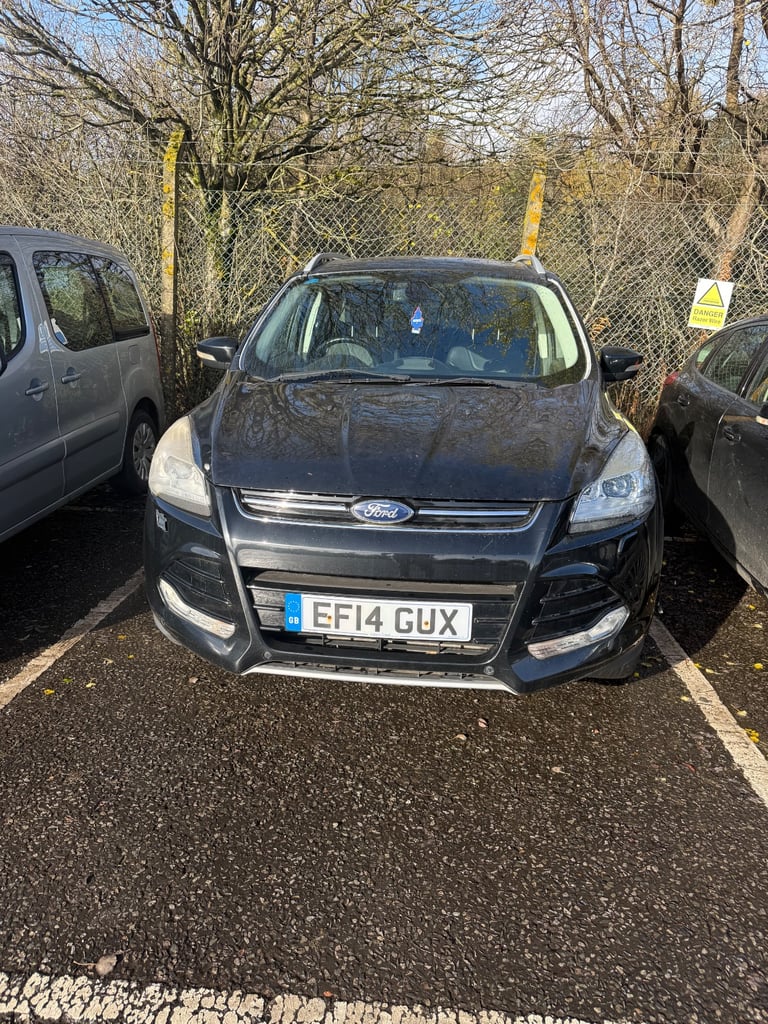 Ford kuga 2014 breaking for parts 