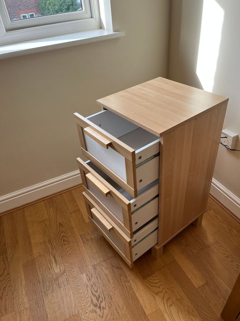 Small chest of drawers