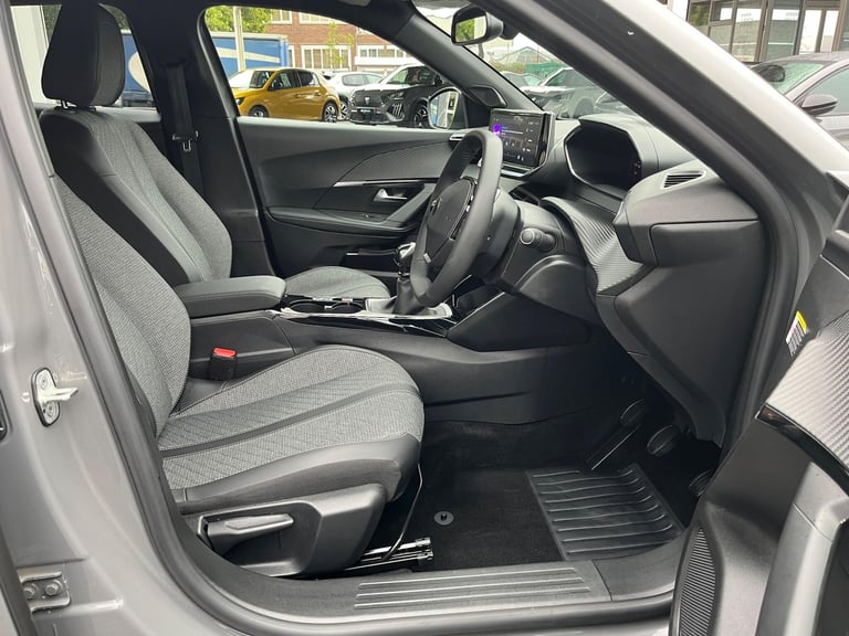 2024 Peugeot 2008 1.2 PureTech Allure SUV 5dr Petrol Manual Euro 6 (s/s) (130 ps) HATCHBACK Petro...