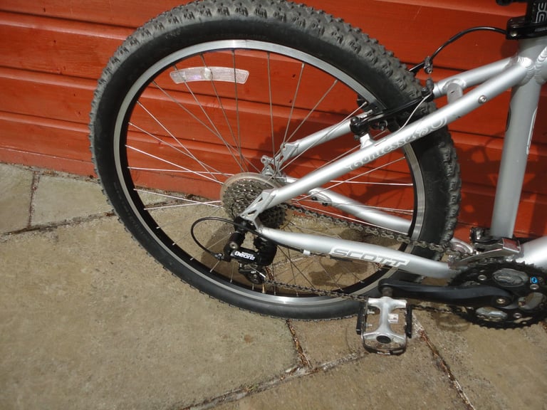 Scott Contessa bike, 16 inch lightweight frame, 26 inch wheels, 24 gears