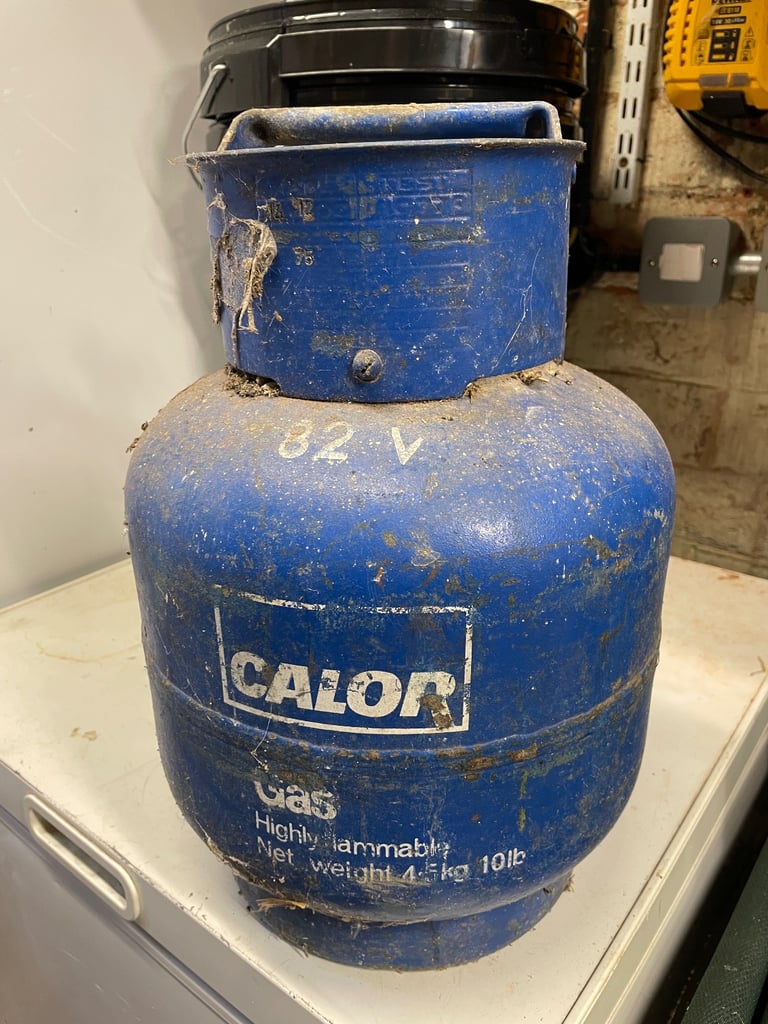 GAS BOTTLE (FULL OF GAS)