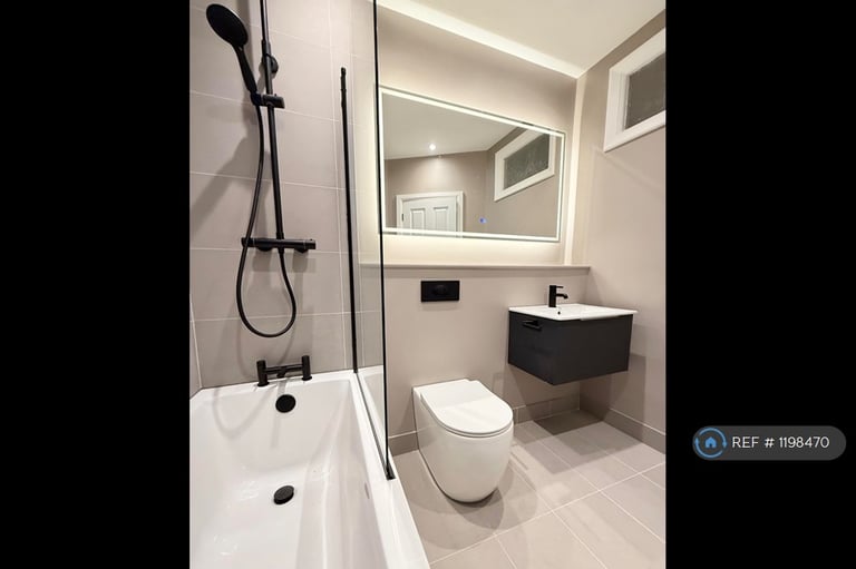 image for 2 bedroom flat in Rothesay Avenue, London, SW20 (2 bed) (#1198470)