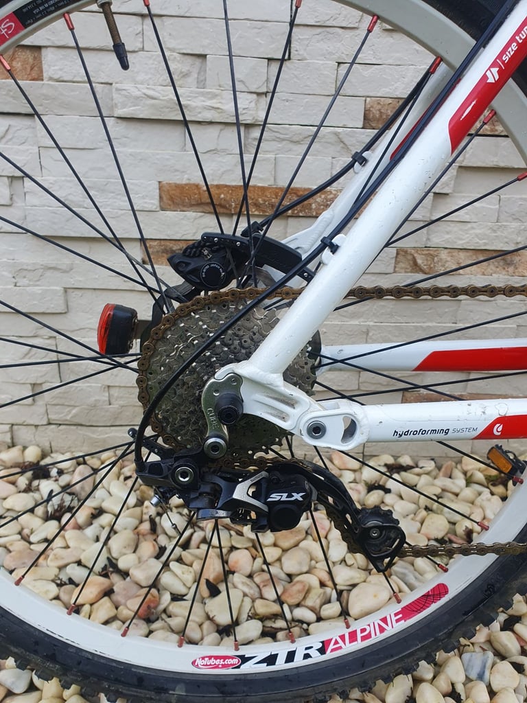 Cube bike