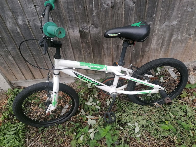 Apollo Force Kids Bike - 18" Wheel - for 5-9 years old kids
