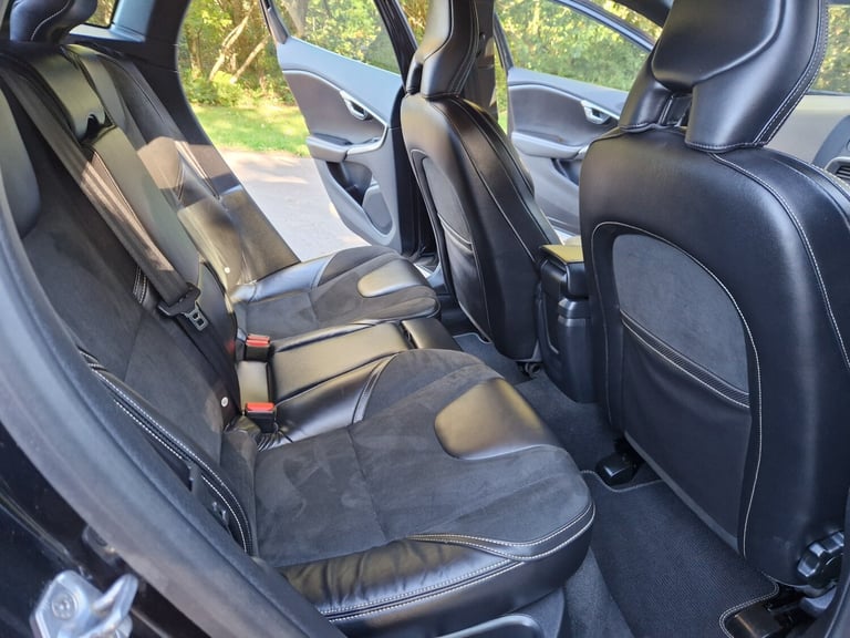 2014 Volvo V40 D3 R DESIGN 5dr HATCHBACK Diesel Manual