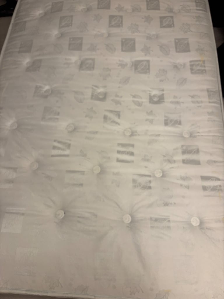 Small double mattress 