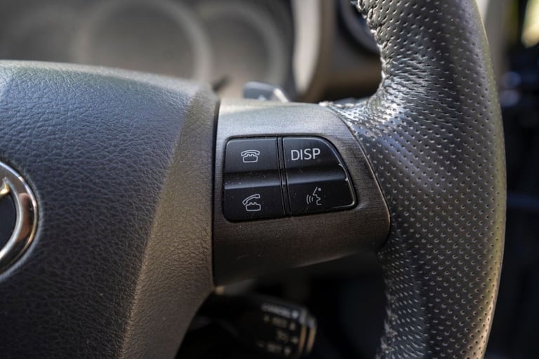 2012 Toyota RAV4 2.2 D-CAT SR SUV 5dr Diesel Auto 4WD Euro 5 (150 ps) ESTATE Diesel Automatic
