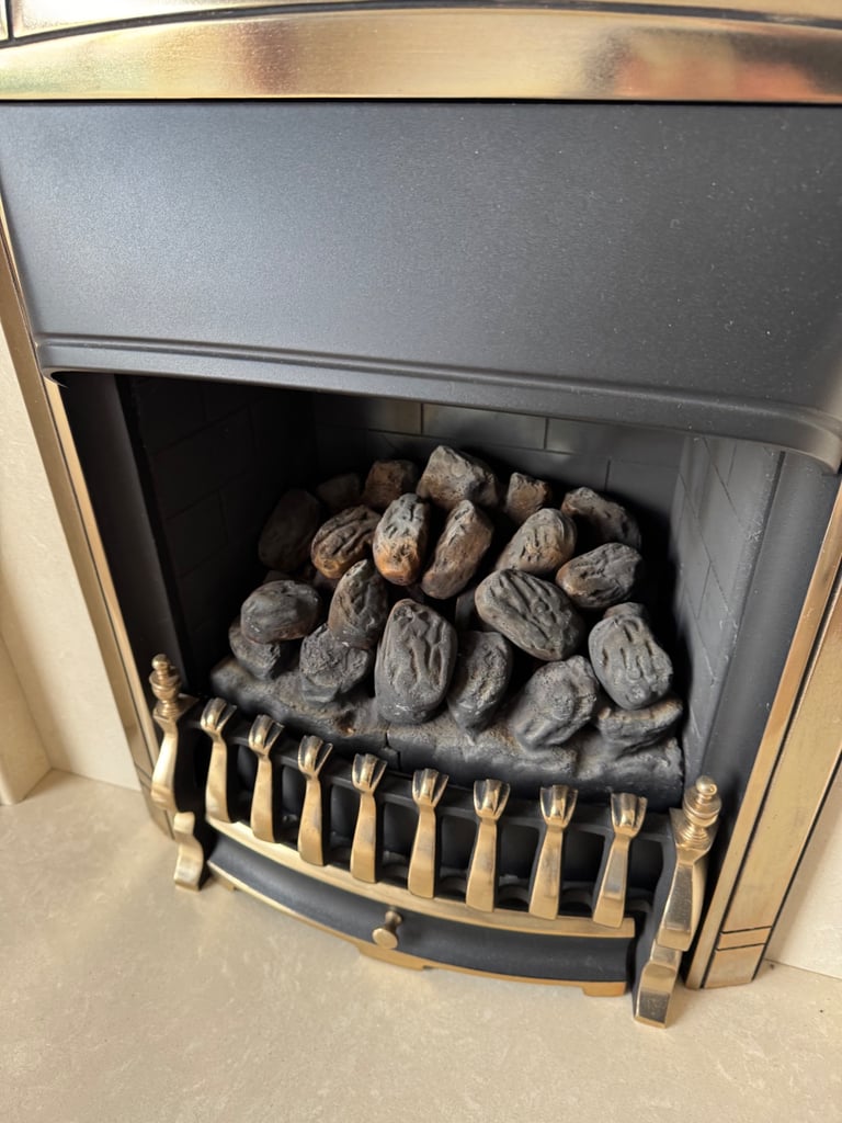 Living Flame Gas Fire & Surround