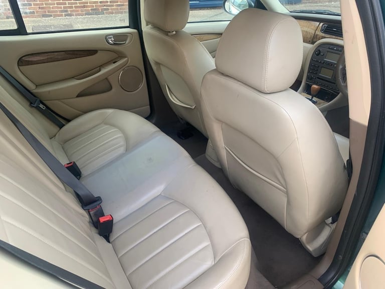 2005 Jaguar X-Type 2.5 V6 SE 5dr Auto ESTATE Petrol Automatic