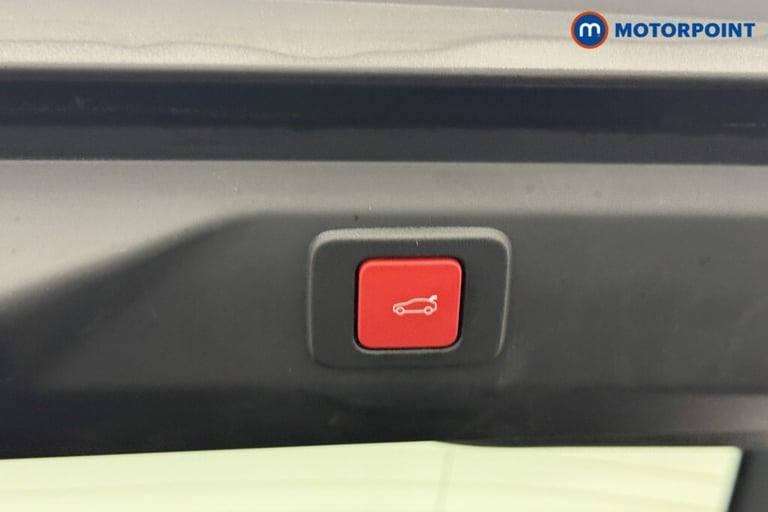 2024 Peugeot 3008 1.2 Hybrid 136 GT 5dr e-DSC6 SUV Petrol Automatic