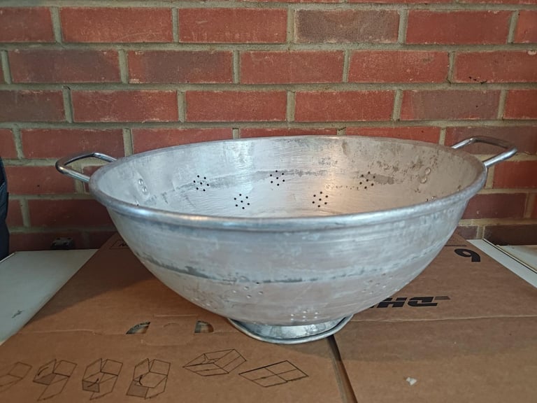 large heavy duty aluminium colander 37cm & 47cm