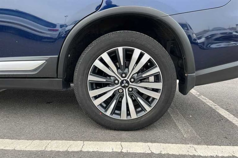 2020 Mitsubishi Outlander 2.0 MIVEC Design SUV 5dr Petrol CVT 4WD Euro 6 (s/s) (150 ps) SUV Petro...
