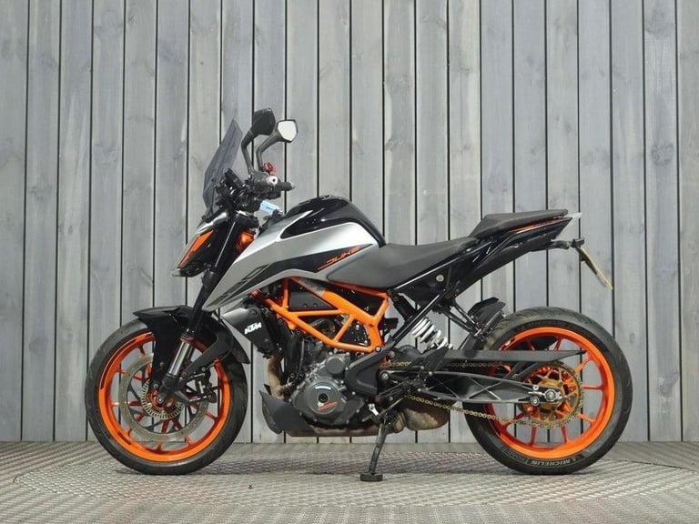 2022 72 KTM 390 DUKE