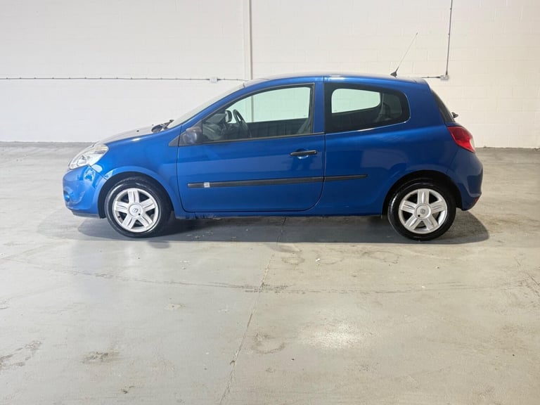 2010 Renault Clio 1.2 Extreme Euro 5 3dr HATCHBACK Petrol Manual