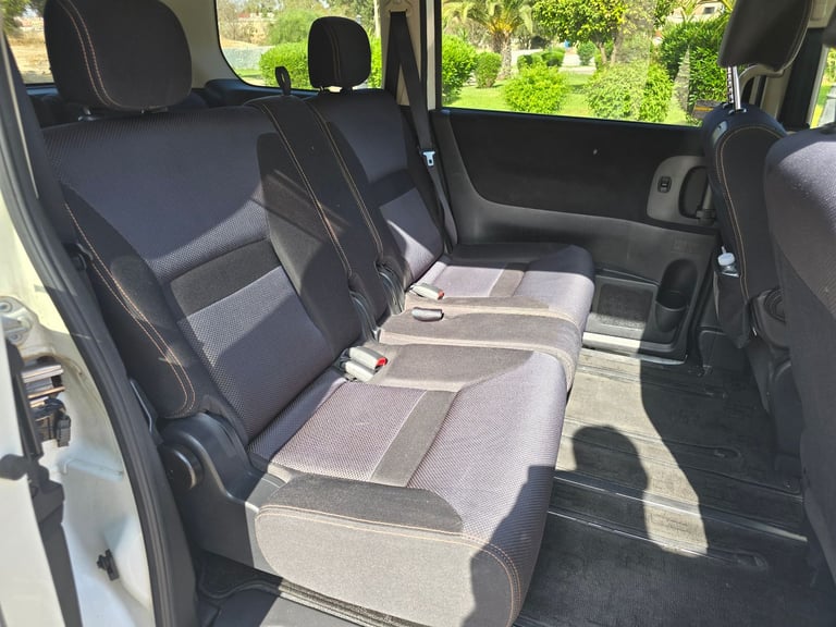 Nissan, 2008, 1990 (cc)