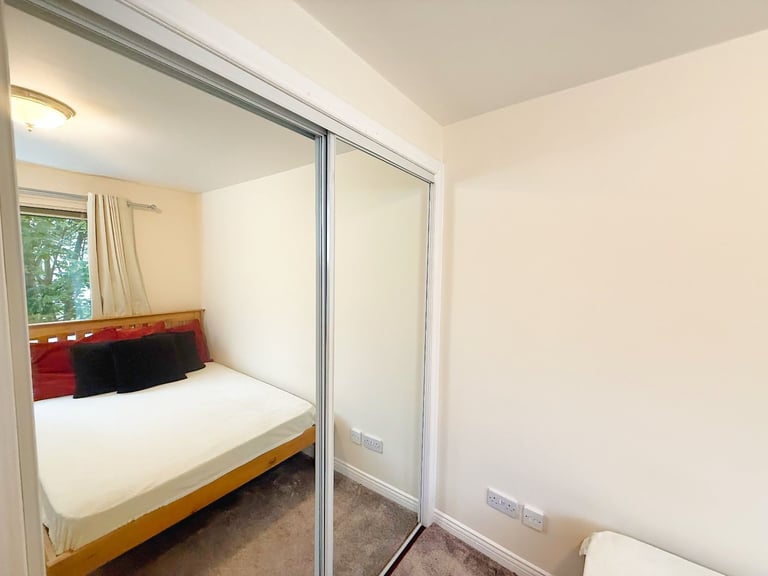 Beautiful Ensuite Room for Rent – Edinburgh City Centre ✨