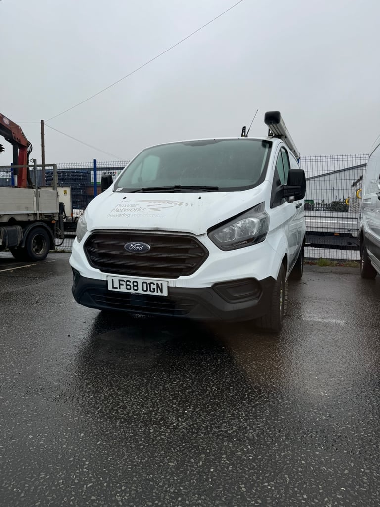 2018/68 FORD TRANSIT CUSTOM 130PS EURO 6 A/C RUNS DRIVES PRICE IS PLUS VAT 