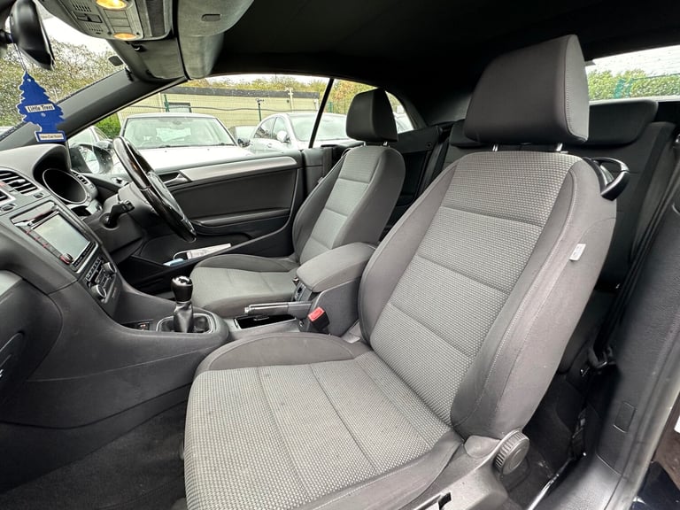 2012 Volkswagen Golf 1.6 TDI BlueMotion Convertible  CONVERTIBLE Diesel Manual