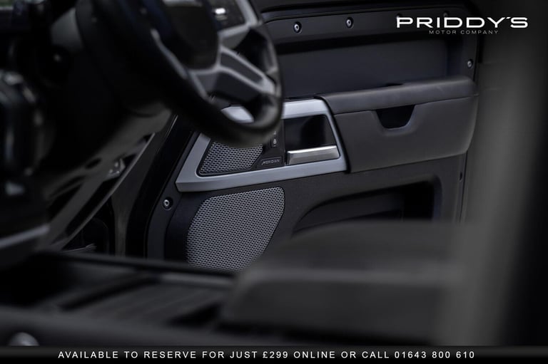 LAND ROVER DEFENDER 90 2.0 P300 X-Dynamic HSE - Amazing spec. Massive presence.