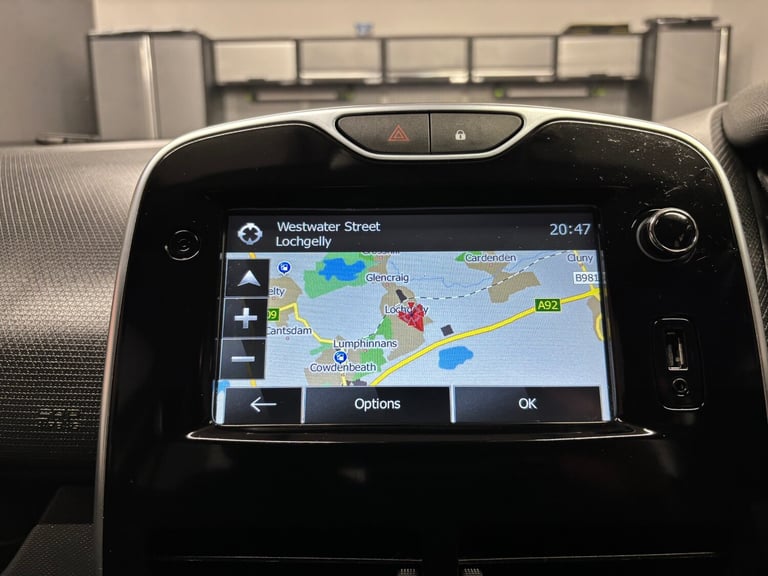 2015 Renault Clio 1.2 16V Dynamique Nav 5dr HATCHBACK Petrol Manual