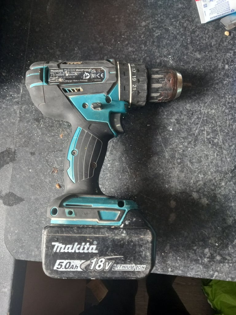 Makita drill with battery 