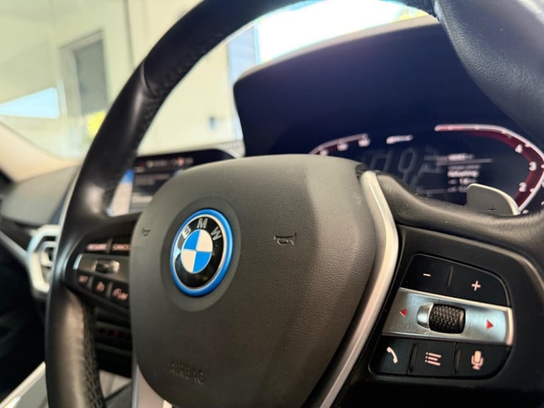 2022 BMW 3 Series 2.0 330e 12kWh SE Pro Touring Auto Euro 6 (s/s) 5dr Estate PETROL/ELECTRIC Auto...