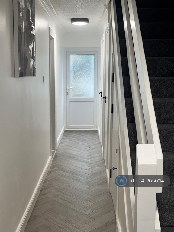 3 bedroom house in Wyldfield Gardens, London, N9 (3 bed) (#2656114)