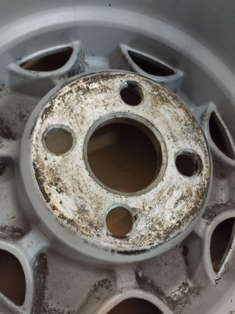 2no Ford Capri 2.8i Special 7"x13" Alloy Wheels