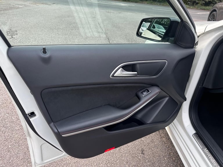 2017 Mercedes-Benz A-Class 2.1 A200d AMG Line (Premium) 7G-DCT Euro 6 (s/s) 5dr HATCHBACK Diesel ...