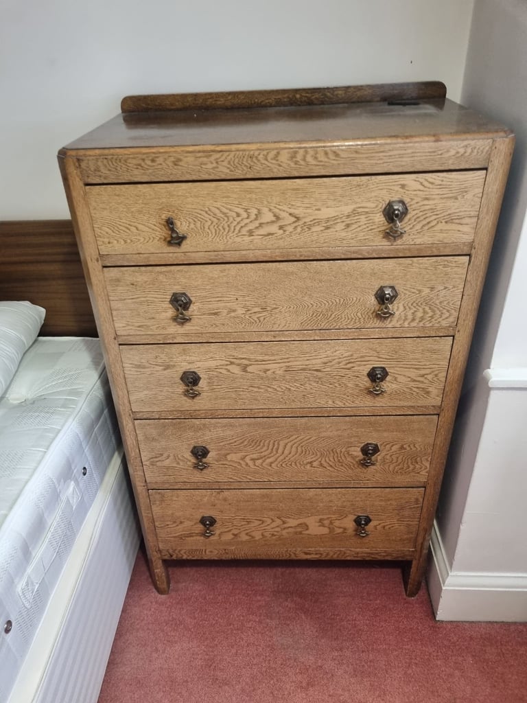 image for Chest of draws oak 