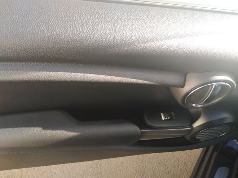 2018 MINI Hatch 1.5 Cooper Classic Hatchback 3dr Petrol Manual Euro 6 (s/s) (136 ps) Hatchback Pe...