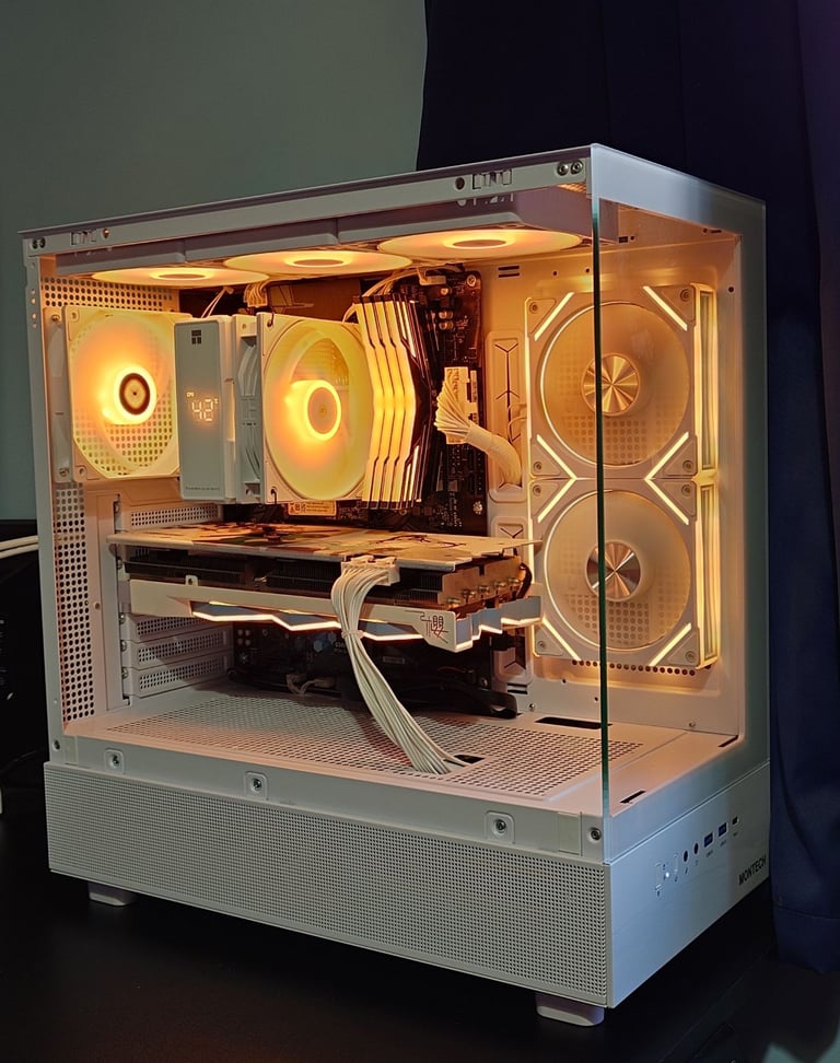 White Powerful Custom Gaming PC | RX 6800XT 16GB | Ryzen 7 3800X | 32GB RAM | 2TB SSD | Win 11 Pro