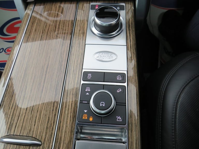 2019 Land Rover Range Rover 3.0 SD V6 Vogue SE SUV 5dr Diesel Auto 4WD Euro 6 (s/s) (275 ps) ESTA...