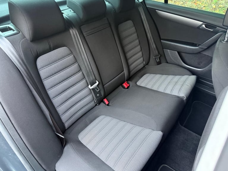 2012 Volkswagen Passat 2.0 TDI Bluemotion Tech Sport 4dr DSG SALOON DIESEL Automatic
