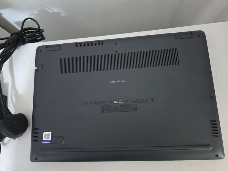 Dell i5 10th Gen 15.6" 1080p Full HD Laptop 16GB DDR4 RAM 256GB SSD win 11 Pro