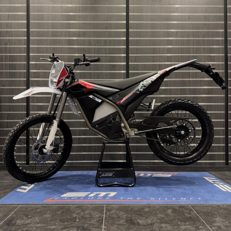 71 PLATE 2019 MODEL EM E-TREK 2.7 kWh **NEW ARRIVAL** IMMACULATE ELECTRIC 