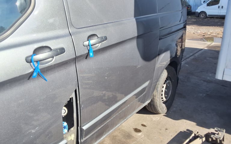 image for FORD TRANSIT CUSTOM 2021 GREY SIDE LOADING DOOR