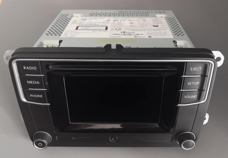 2016 Volkswagen Caddy Stereo with Touchscreen, Bluetooth, DAB Radio, Excellent Condition