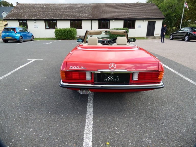 1988 Mercedes-Benz SL 3l 2d  AUTO  188 BHP Convertible Petrol Automatic