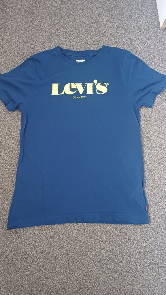image for Boys levi t-shirt age 13/14