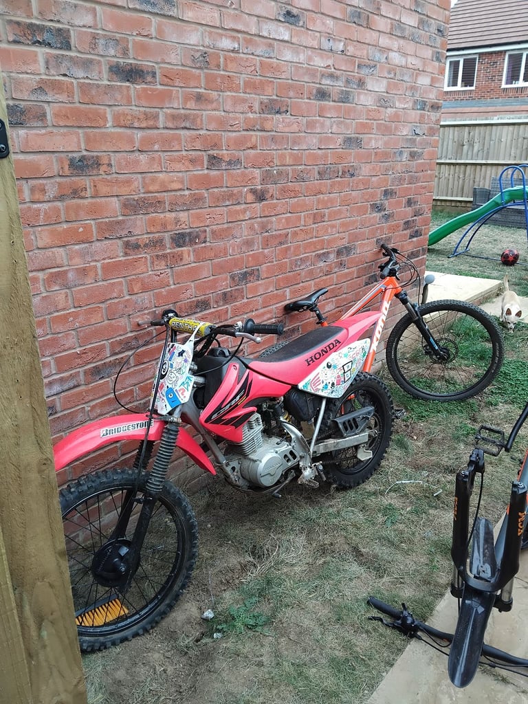Honda cfr100f
