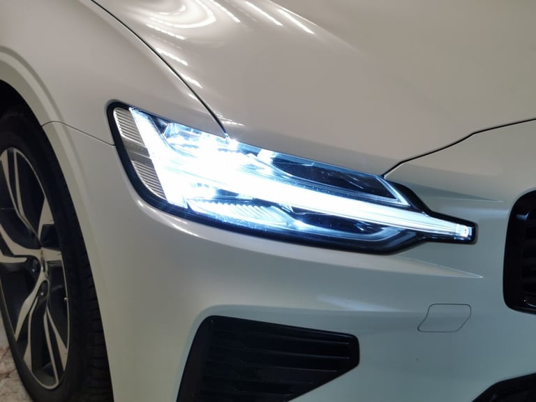 2021 Volvo V60 2.0 T6 Recharge PHEV R DESIGN 5dr AWD Auto ESTATE PETROL/ELECTRIC Automatic