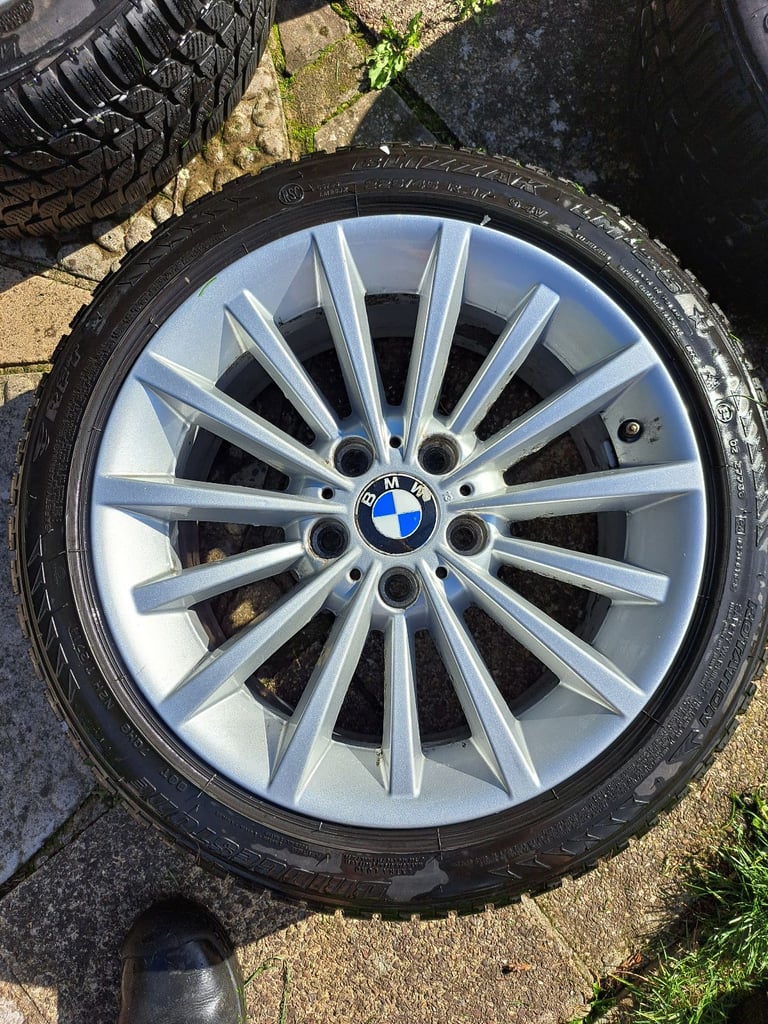 Bmw 17inch alloy wheels style 284 with Bridgstone winter runflat tyres.  