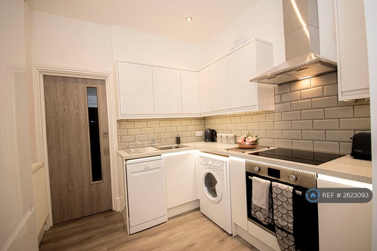 3 bedroom house in Camborne, Camborne, TR14 (3 bed) (#2623093)