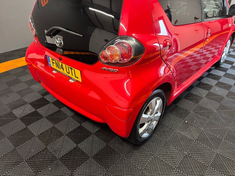 2014 Toyota AYGO 1.0 VVT-i Move with Style 5dr HATCHBACK Petrol Manual