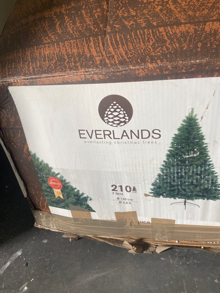 Everlands 7ft Christmas tree with stand £60 ono