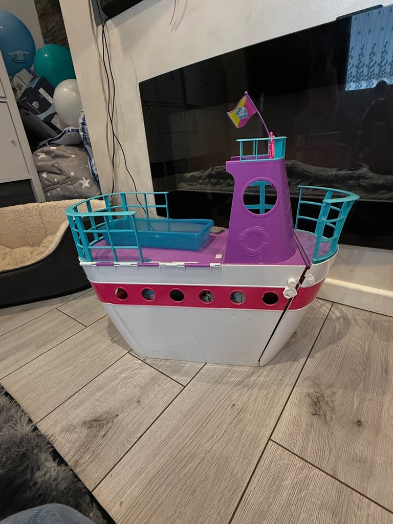 image for Barbie cruise ship 