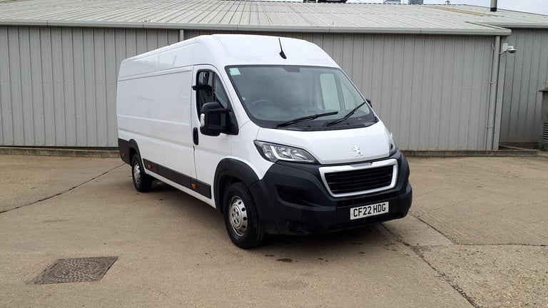 image for  Peugeot Boxer 2.2 BlueHDi 435 Professional L4 H2 Euro 6 (s/s) 5dr Diesel Manual